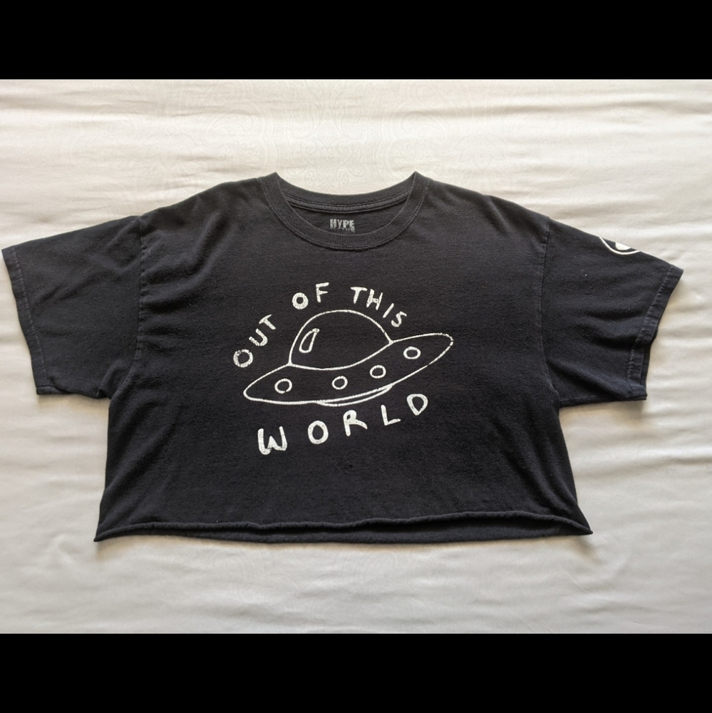 Out of the world  black crop top